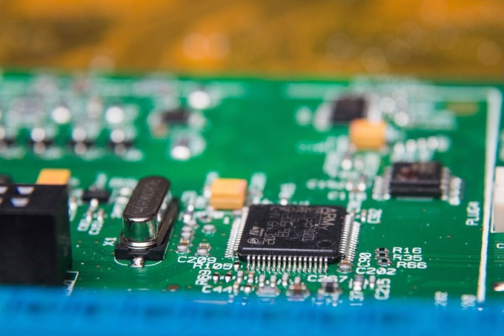 เจาะความสำคัญ “PCB” หัวใจหลัก “คอมพิวเตอร์-สื่อสาร-รถ EV”