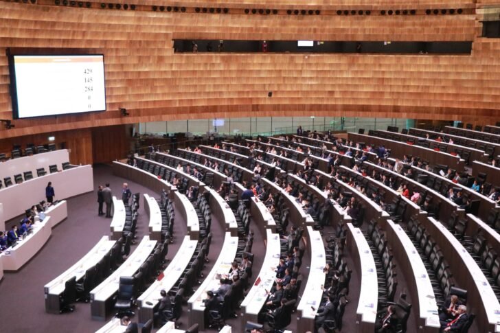 ฃ ‣ Catchup.asia