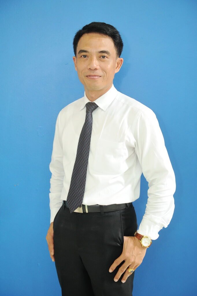 วัชรุน จุ้ยจำลอง ‣ Catchup.asia