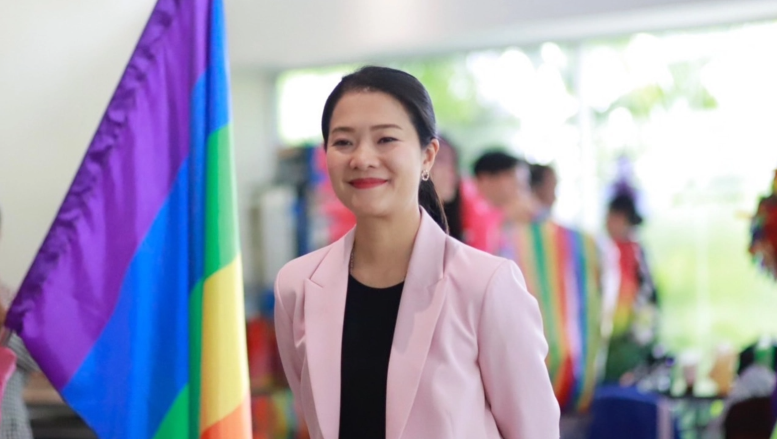 ธีรรัตน์ สำเร็จวาณิชย์ ‣ Catchup.asia