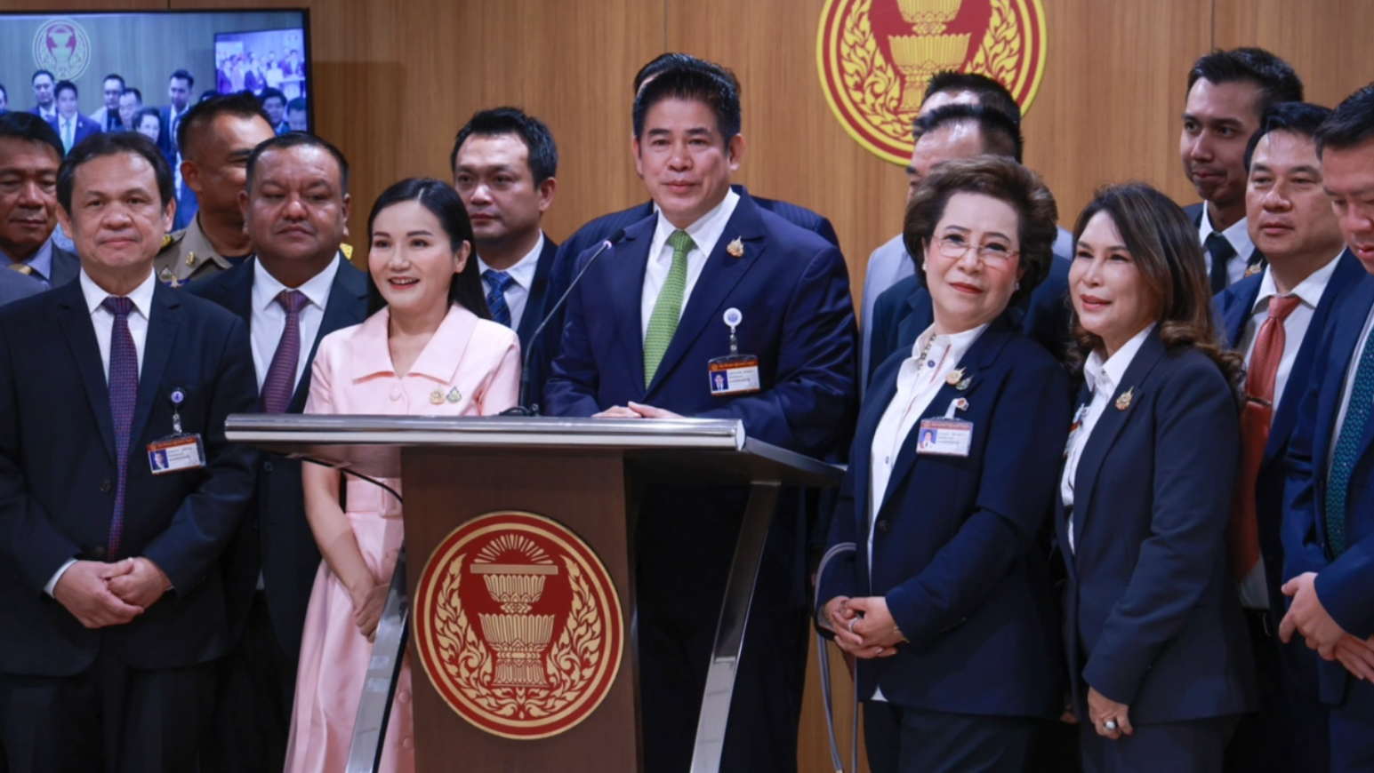 “ธรรมนัส” ยกก๊วน 20 สส. เข้าซบพรรคกล้าธรรม ยัน ไร้ดีลลับ “ลุงบ้านป่า”