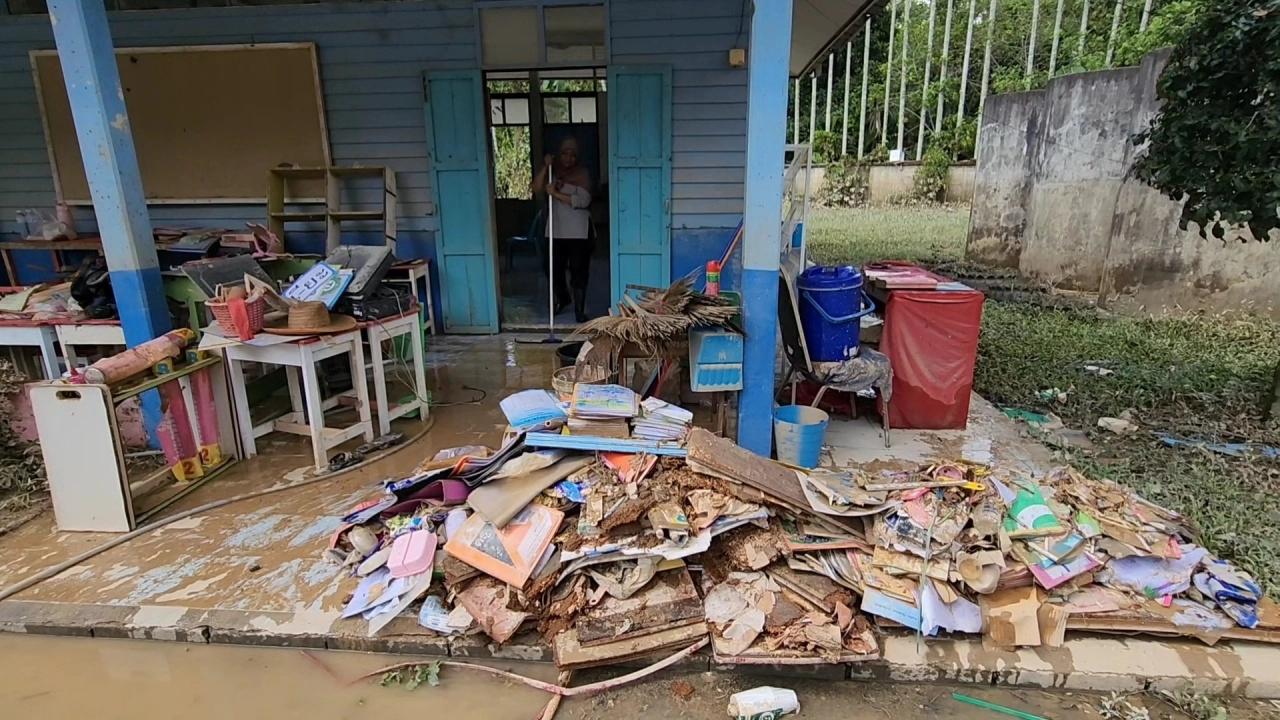 “น้ำท่วมยะลา” คลี่คลายแล้ว 8 อำเภอ “โรงเรียนบ้านหน้าถ้ำ” หนักสุด