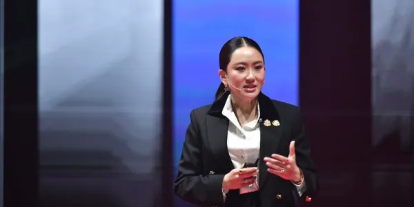 แพทองธาร ชินวัตร นายกรัฐมนตรี ‣ Catchup.asia