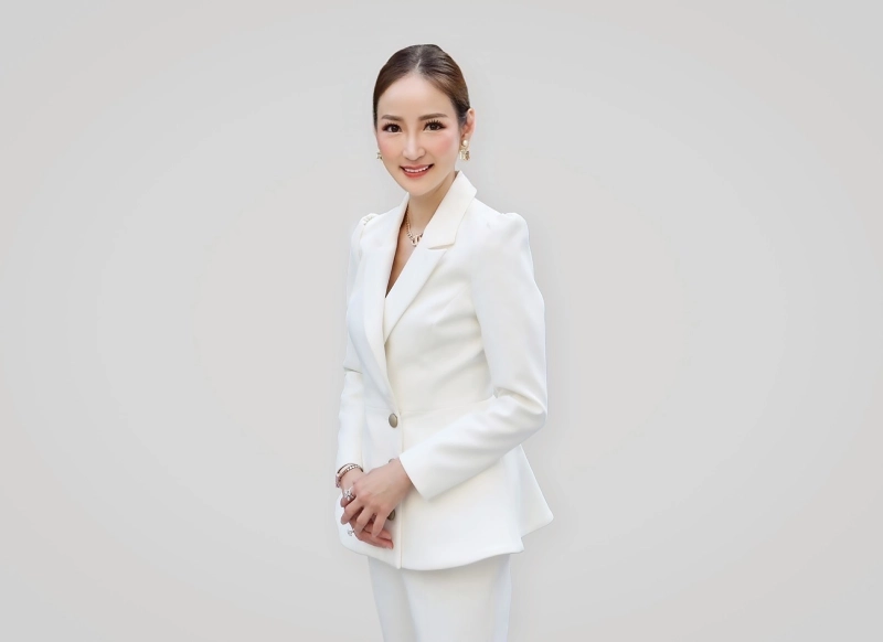MsYupapin Wangviwat CFO GULF ‣ Catchup.asia